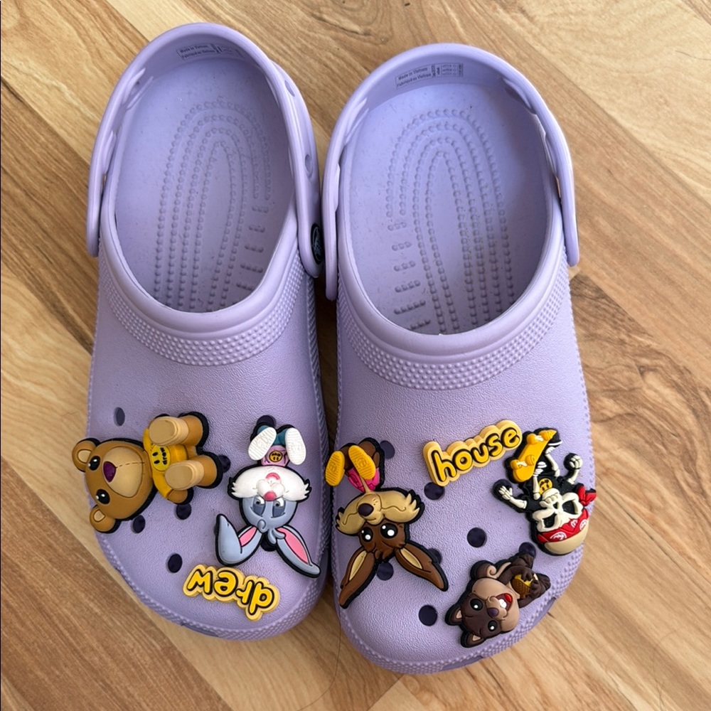 CROCS X JUSTIN BIEBER
WITH DREW HOUSE 2